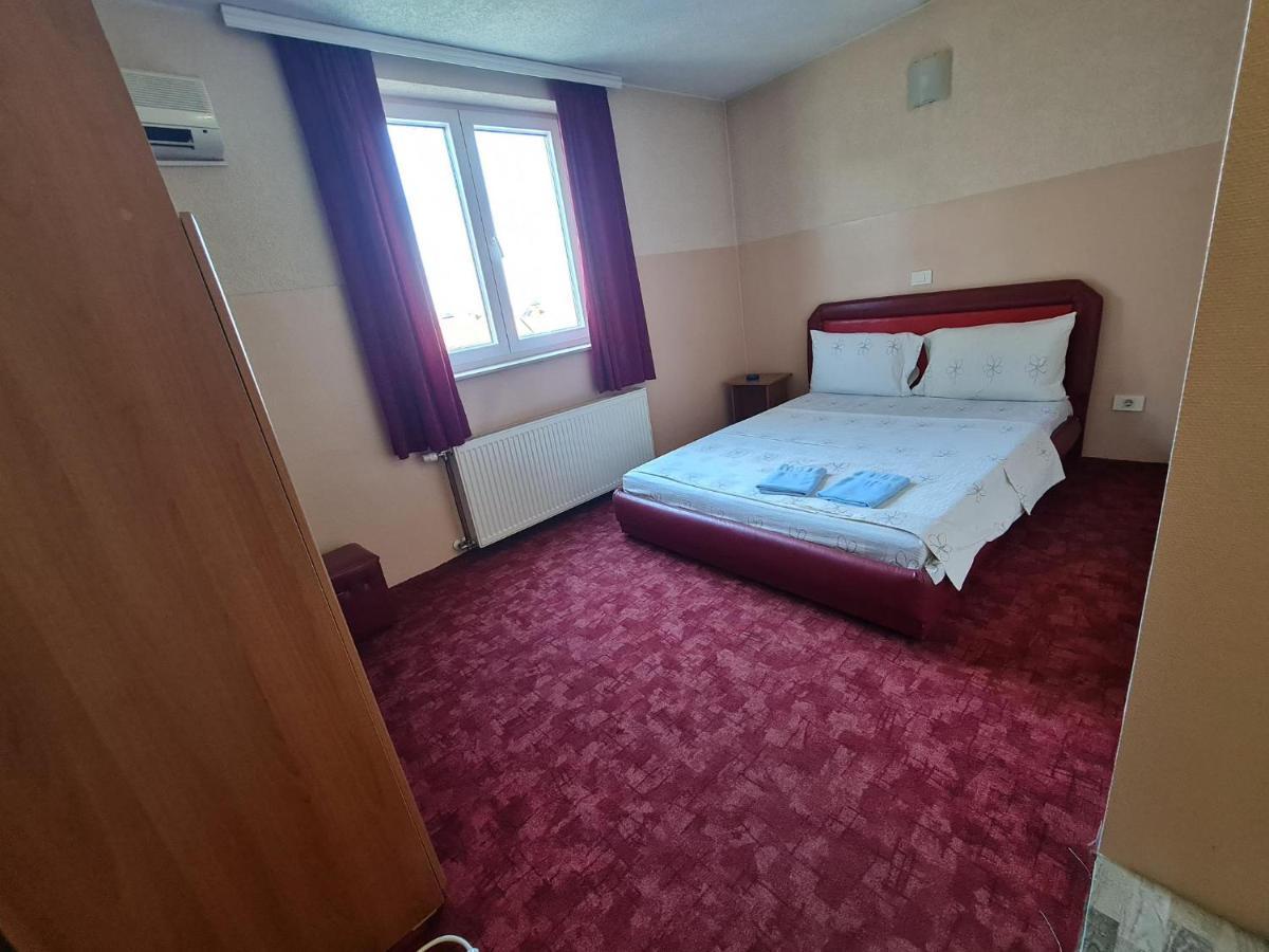 Holiday Ferizaj Luaran gambar
